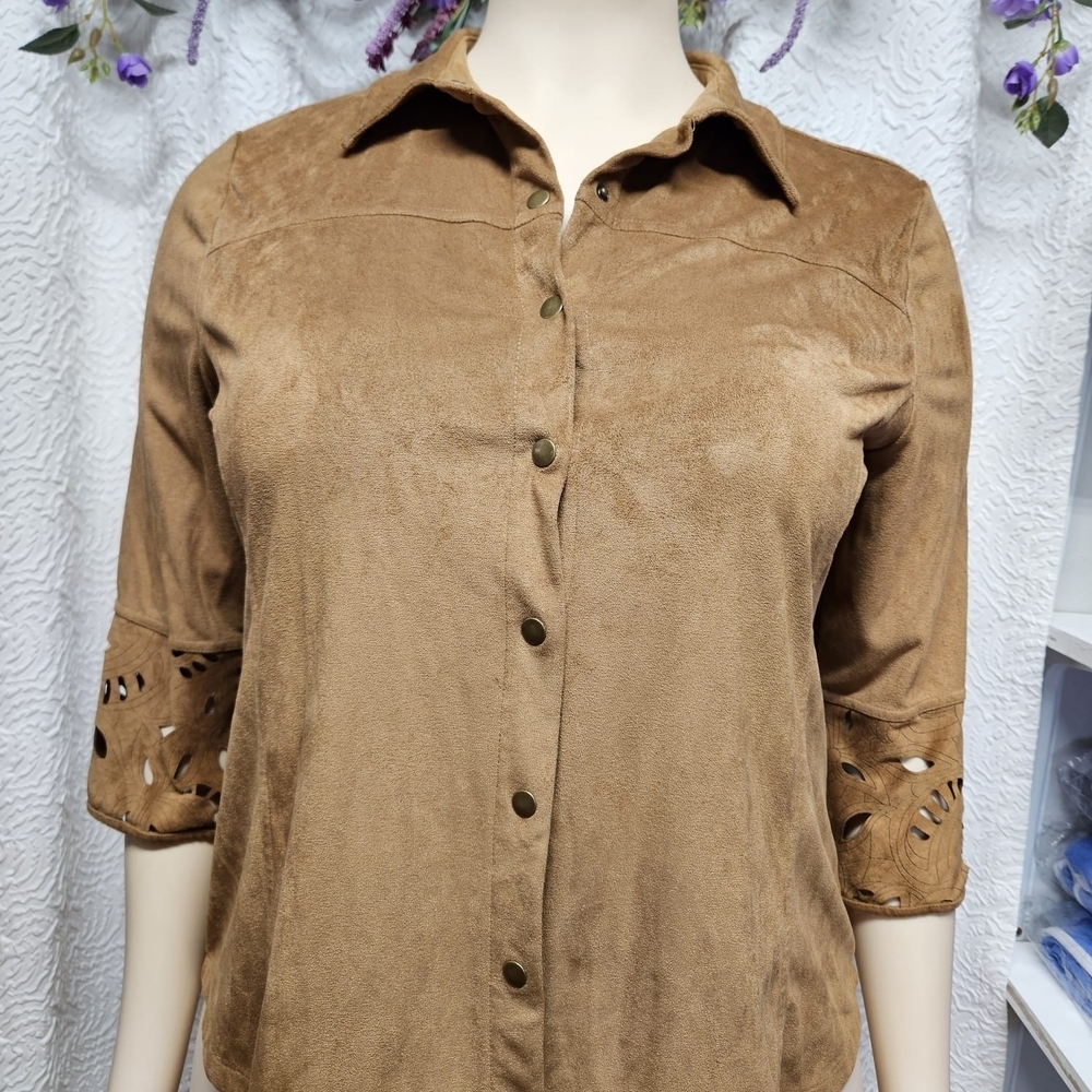 Erin London Tan 3/4 Sleeve Button Down Shirt